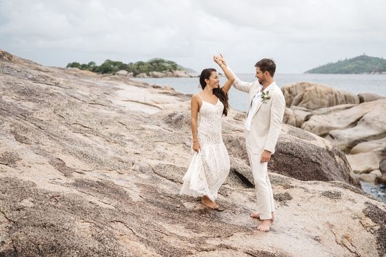 Bride and groom together on Félicité