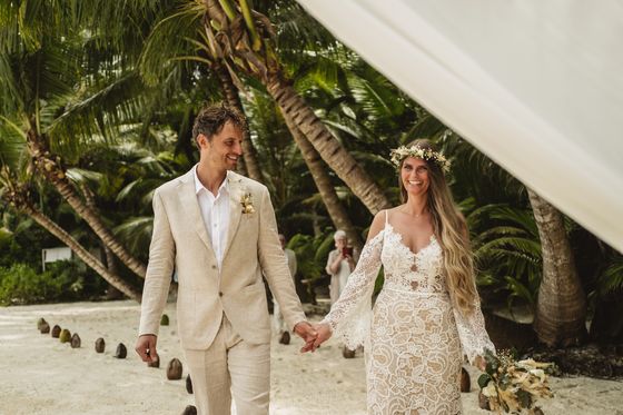 Bride and groom together on Félicité