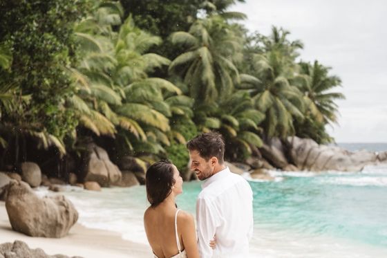 Bride and groom together on Félicité