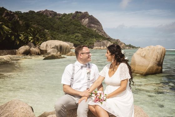 Bride and groom together on La Digue