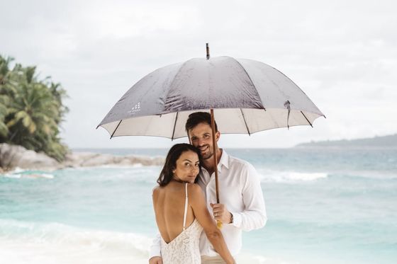 Bride and groom together on Félicité