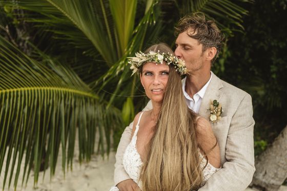 Bride and groom together on Félicité