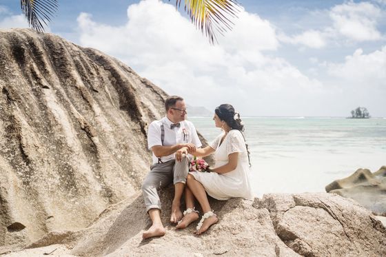 Bride and groom together on La Digue