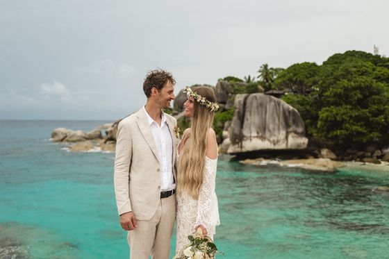 Bride and groom together on Félicité