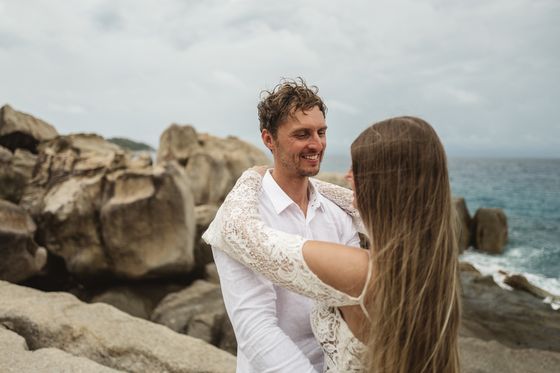 Bride and groom together on Félicité