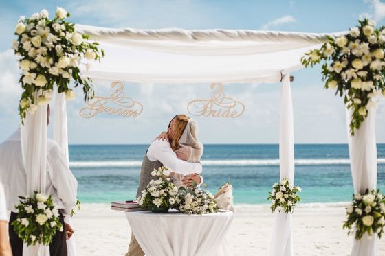 Bride and groom together in the Seychelles