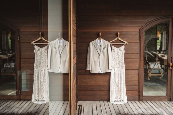 Wedding details on Félicité